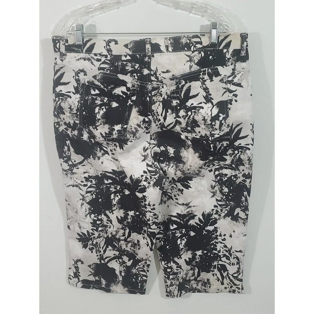 Gloria Vanderbilt Amamda Size 18 Cotton Blend Stretch Foliage Print Capri Pants - Picture 7 of 12